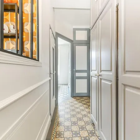 Esprit Vintage: Lit Double, Balcon, Wifi, Equipe+ * غرونوبل