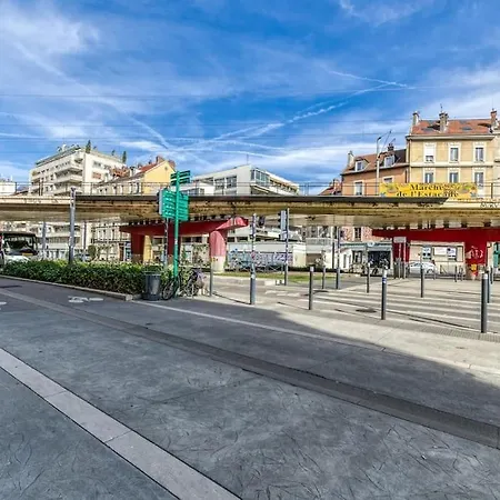 Esprit Vintage: Lit Double, Balcon, Wifi, Equipe+ *