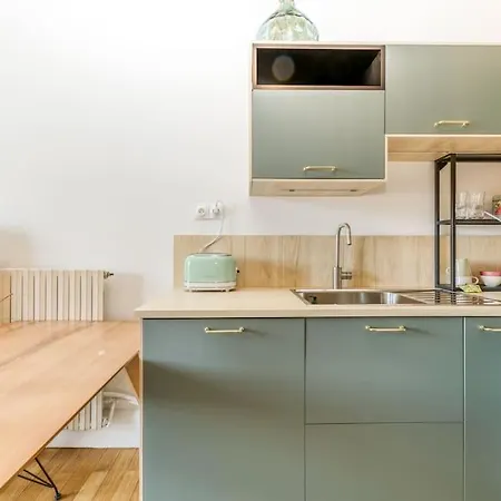 Esprit Vintage: Lit Double, Balcon, Wifi, Equipe+ *