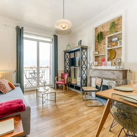 Apartment Esprit Vintage: Lit Double, Balcon, Wifi, Equipe+
