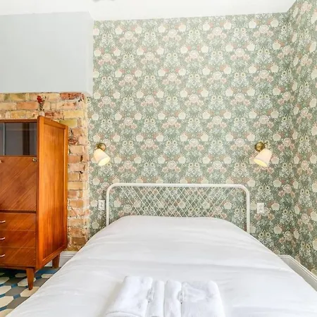 Esprit Vintage: Lit Double, Balcon, Wifi, Equipe+ Grenoble