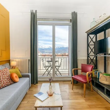 Esprit Vintage: Lit Double, Balcon, Wifi, Equipe+