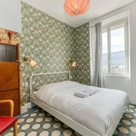 Esprit Vintage: Lit Double, Balcon, Wifi, Equipe+ Grenoble