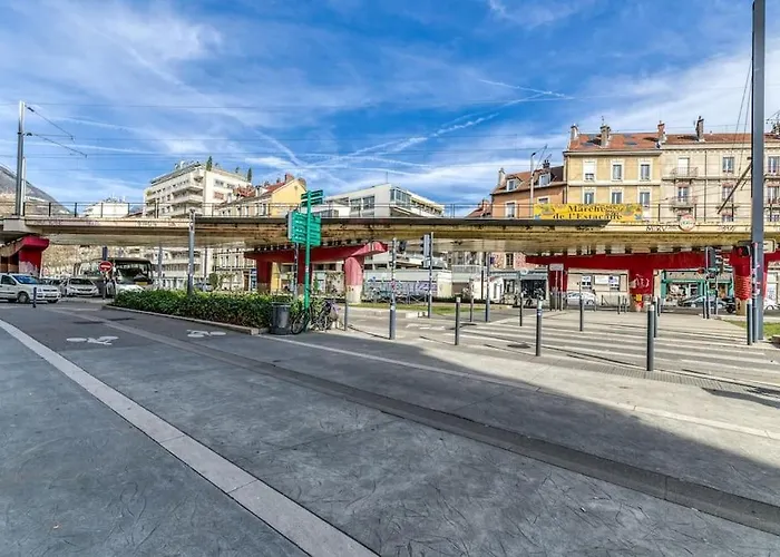 Esprit Vintage: Lit Double, Balcon, Wifi, Equipe+ *