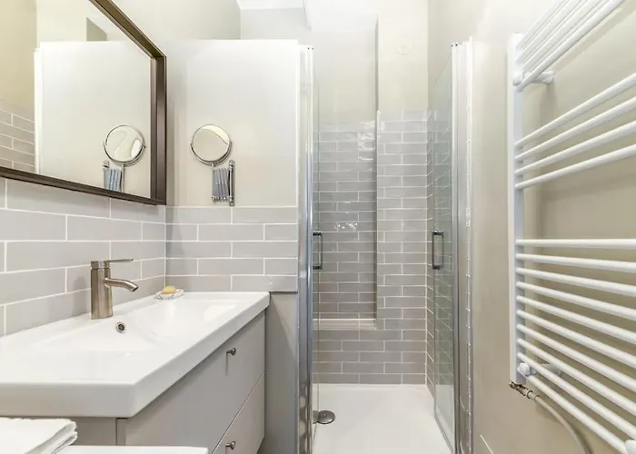 Daire Esprit Vintage: Lit Double, Balcon, Wifi, Equipe+ *