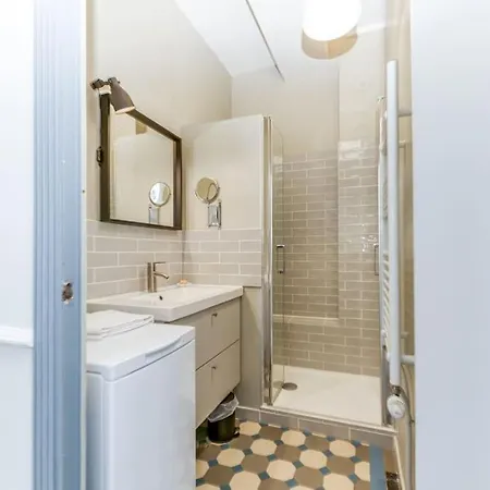 Esprit Vintage: Lit Double, Balcon, Wifi, Equipe+ グルノーブル