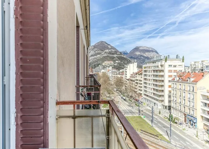 Apartment Esprit Vintage: Lit Double, Balcon, Wifi, Equipe+ *