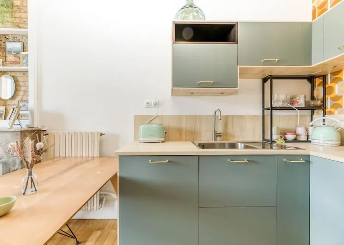 Esprit Vintage: Lit Double, Balcon, Wifi, Equipe+ *